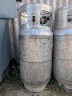 FORKLIFT PROPANE TANKS - Image 4